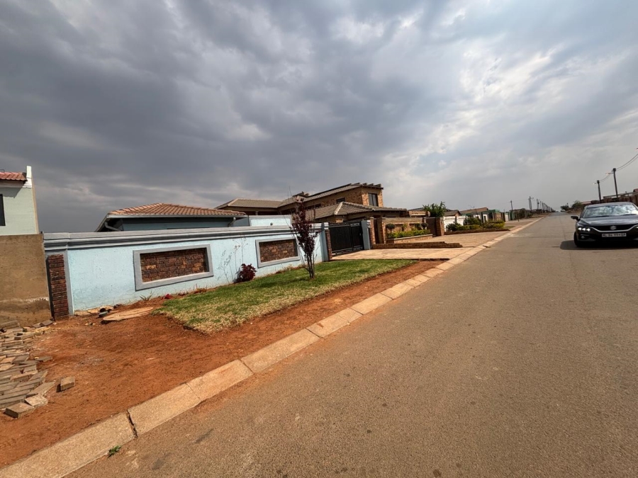 3 Bedroom Property for Sale in Protea Glen Gauteng