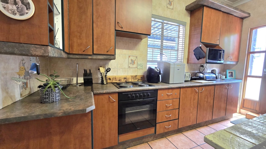 2 Bedroom Property for Sale in Florentia Gauteng