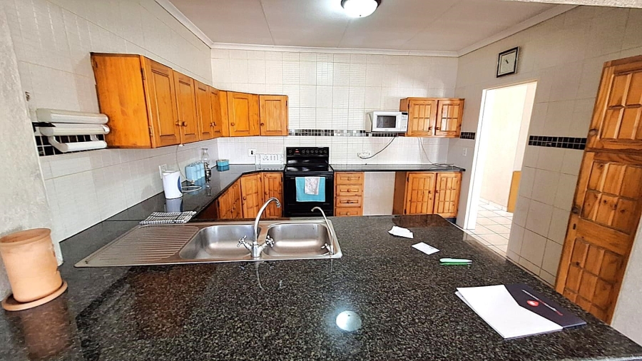 4 Bedroom Property for Sale in Mayberry Park Gauteng