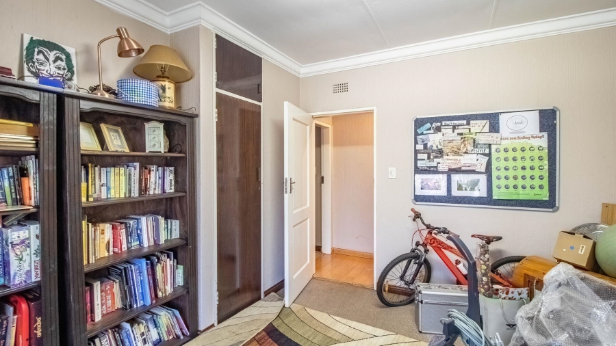 4 Bedroom Property for Sale in Lakefield Gauteng