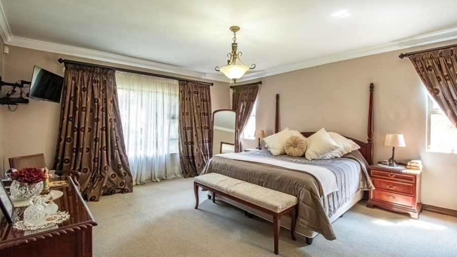 4 Bedroom Property for Sale in Lakefield Gauteng