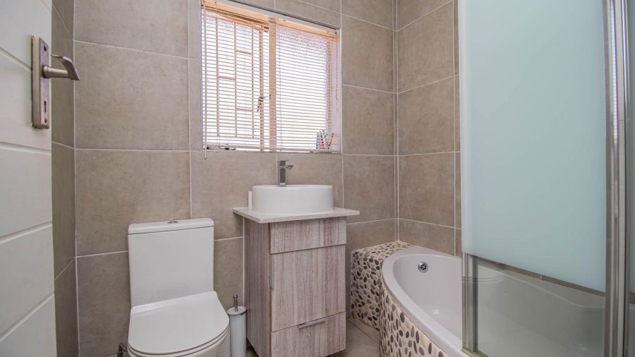 3 Bedroom Property for Sale in Sherwood Gardens Gauteng