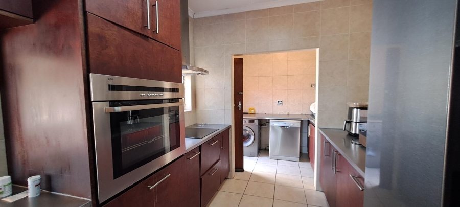 4 Bedroom Property for Sale in Glenvista Gauteng
