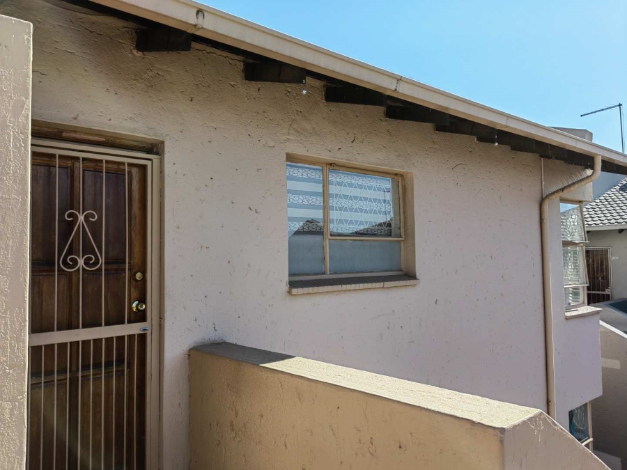 2 Bedroom Property for Sale in Raceview Gauteng