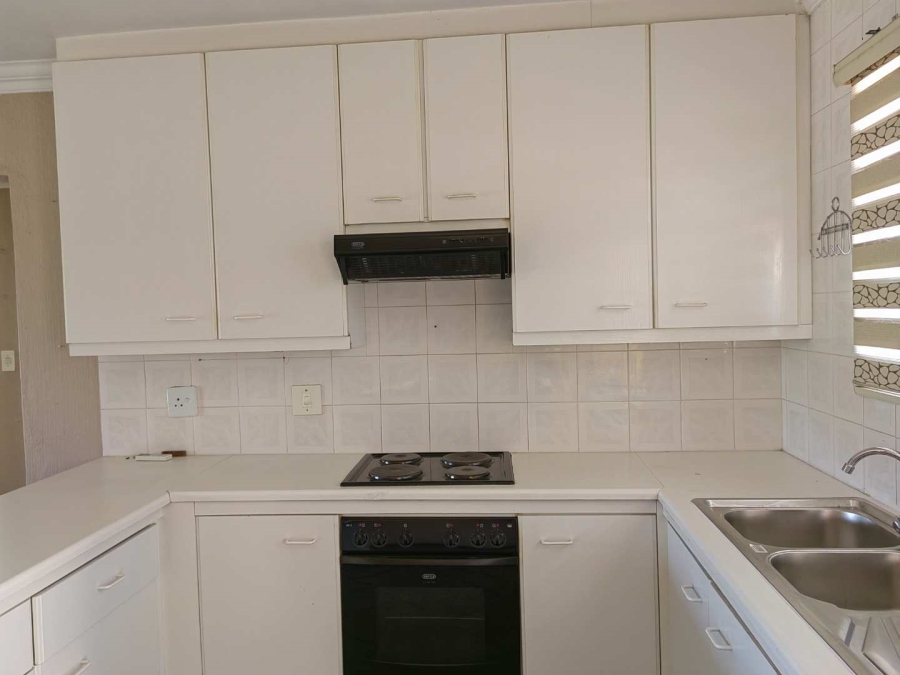 2 Bedroom Property for Sale in Raceview Gauteng