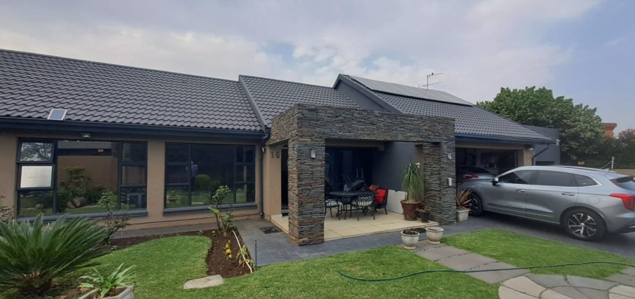 4 Bedroom Property for Sale in Brackendowns Gauteng