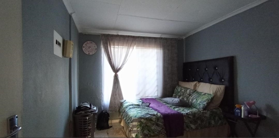 3 Bedroom Property for Sale in Clayville Gauteng