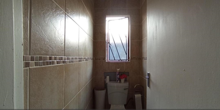 3 Bedroom Property for Sale in Clayville Gauteng