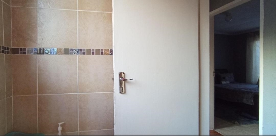 3 Bedroom Property for Sale in Clayville Gauteng