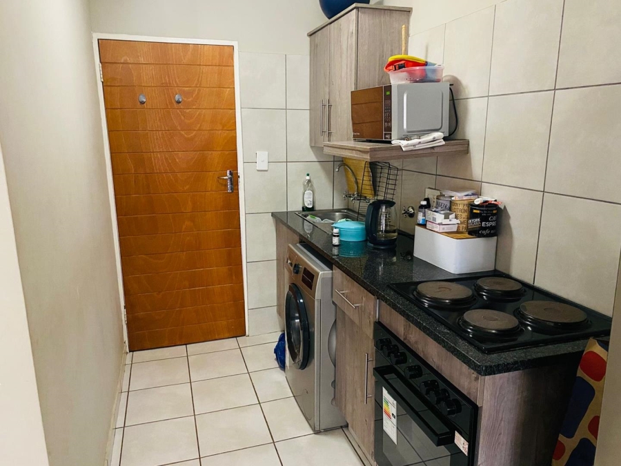 2 Bedroom Property for Sale in Elandspoort Gauteng
