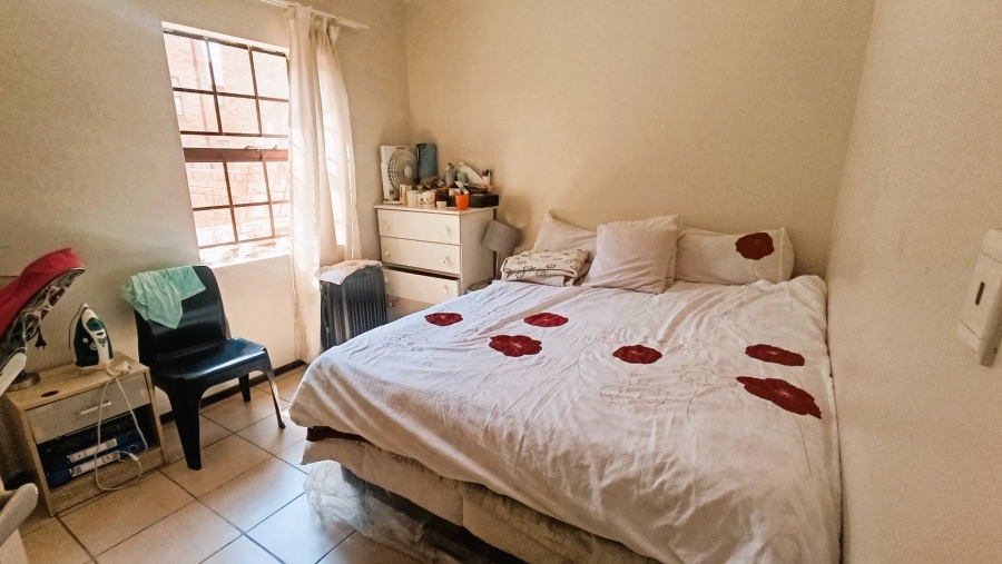 1 Bedroom Property for Sale in Erand Gardens Gauteng