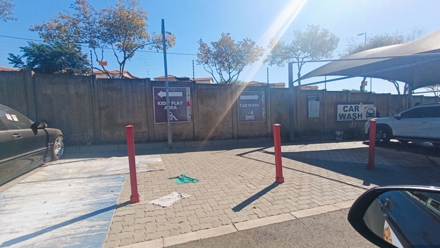 1 Bedroom Property for Sale in Erand Gardens Gauteng