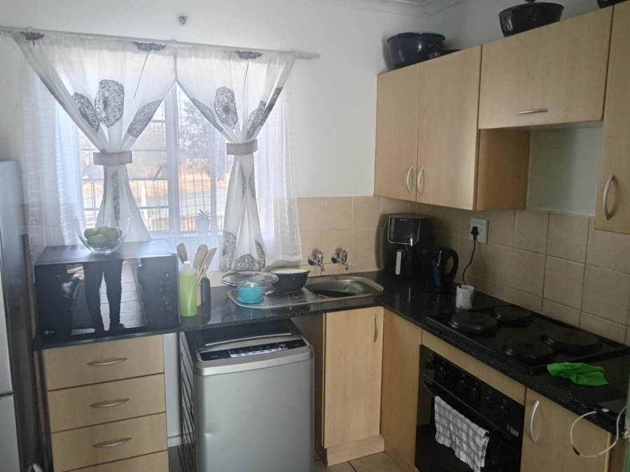 1 Bedroom Property for Sale in Klippoortje Gauteng