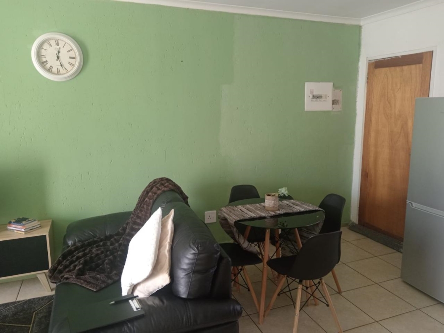 1 Bedroom Property for Sale in Klippoortje Gauteng