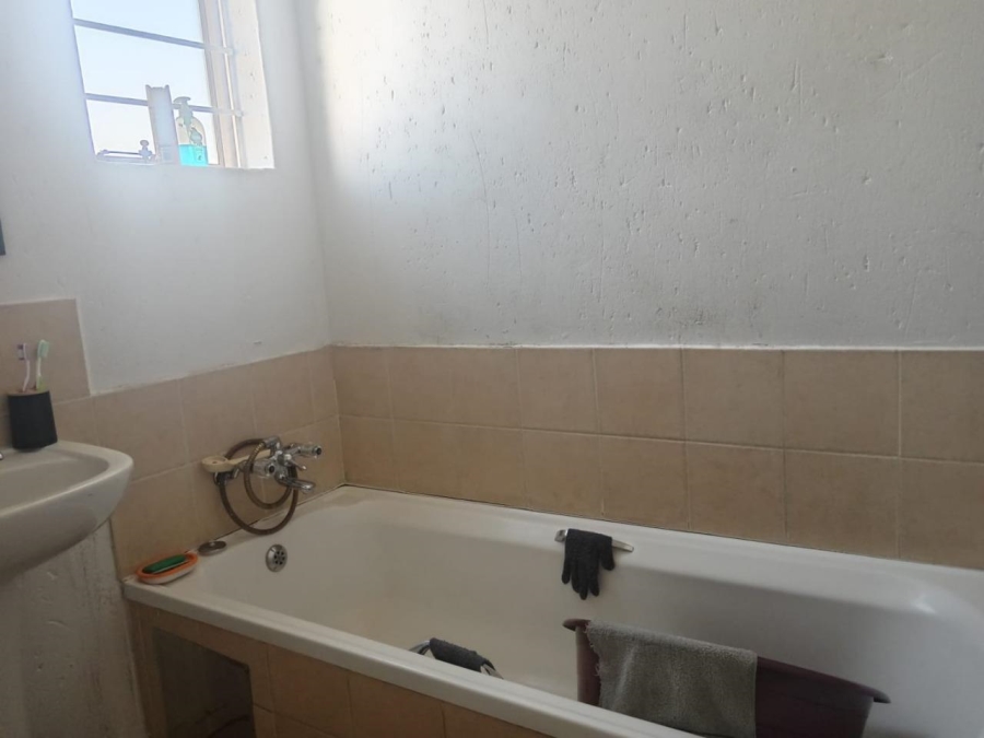 1 Bedroom Property for Sale in Klippoortje Gauteng