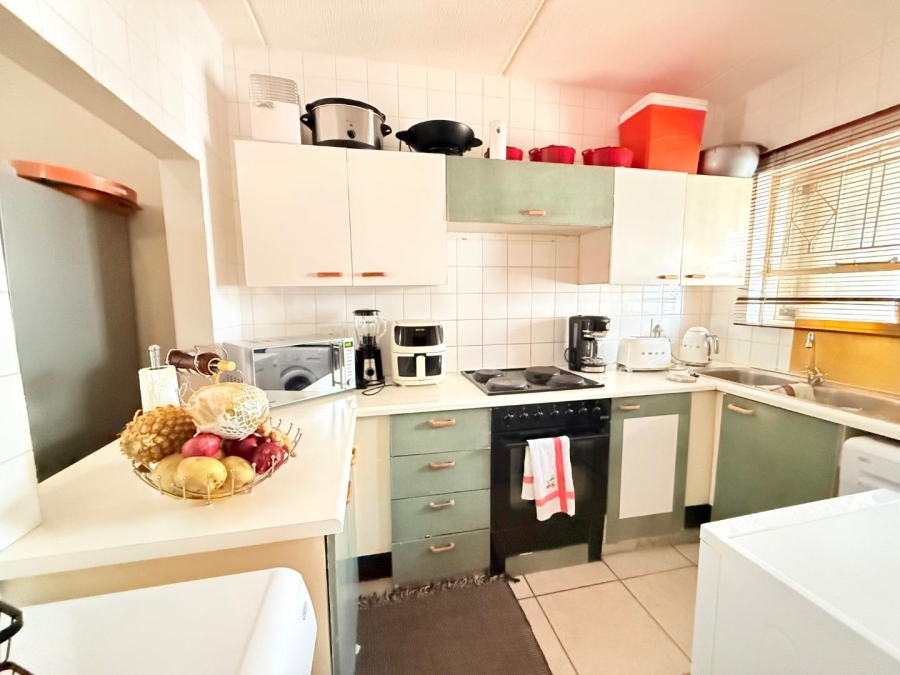 2 Bedroom Property for Sale in Buccleuch Gauteng