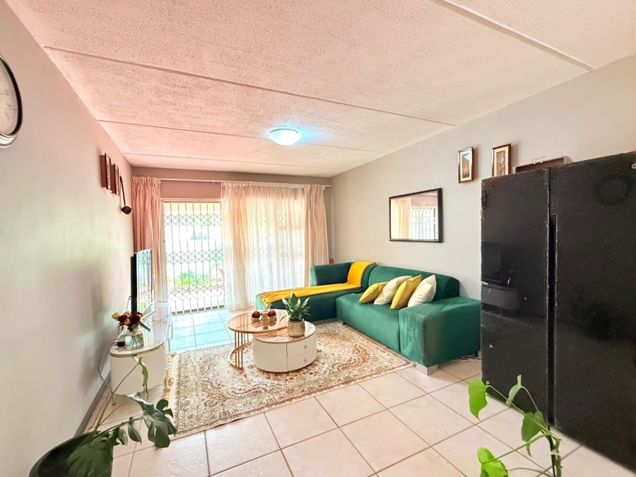 2 Bedroom Property for Sale in Buccleuch Gauteng