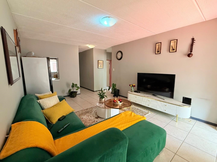 2 Bedroom Property for Sale in Buccleuch Gauteng