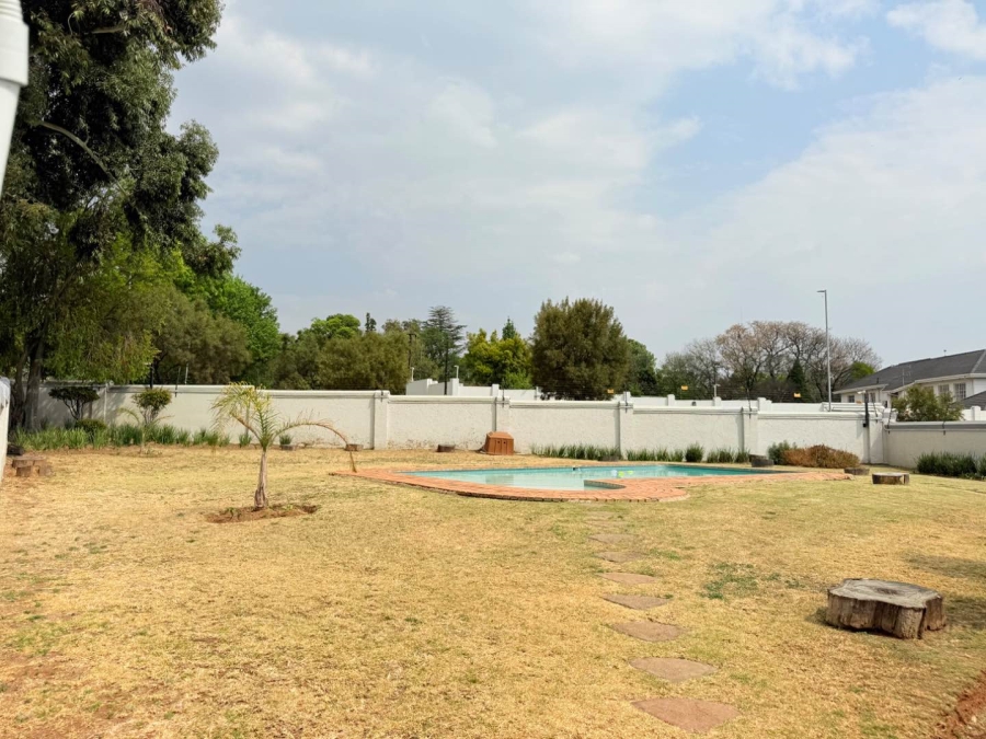 2 Bedroom Property for Sale in Buccleuch Gauteng