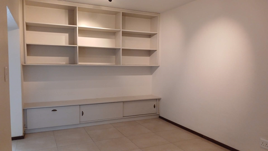 To Let 3 Bedroom Property for Rent in Hurlingham Manor Gauteng