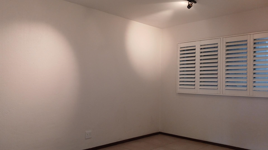 To Let 3 Bedroom Property for Rent in Hurlingham Manor Gauteng