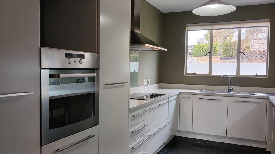 To Let 3 Bedroom Property for Rent in Hurlingham Manor Gauteng