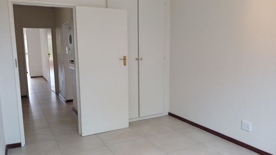 To Let 3 Bedroom Property for Rent in Hurlingham Manor Gauteng