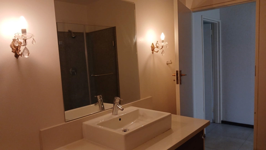 To Let 3 Bedroom Property for Rent in Hurlingham Manor Gauteng