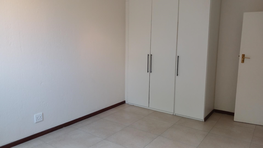 To Let 3 Bedroom Property for Rent in Hurlingham Manor Gauteng