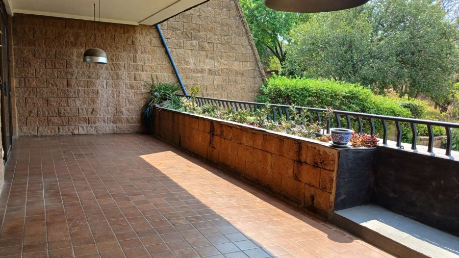 To Let 3 Bedroom Property for Rent in Hurlingham Manor Gauteng