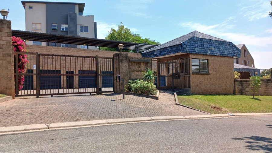 To Let 3 Bedroom Property for Rent in Hurlingham Manor Gauteng