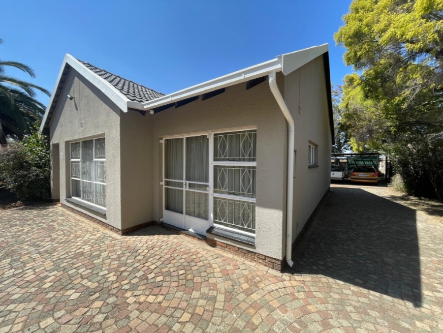 4 Bedroom Property for Sale in Mayberry Park Gauteng