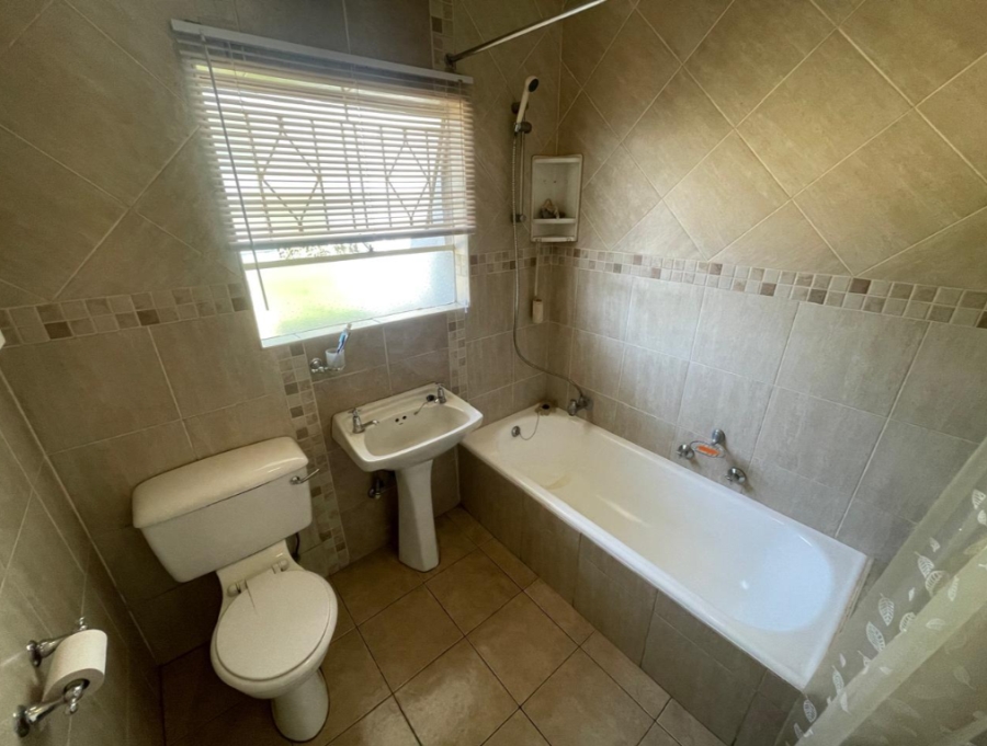 4 Bedroom Property for Sale in Mayberry Park Gauteng