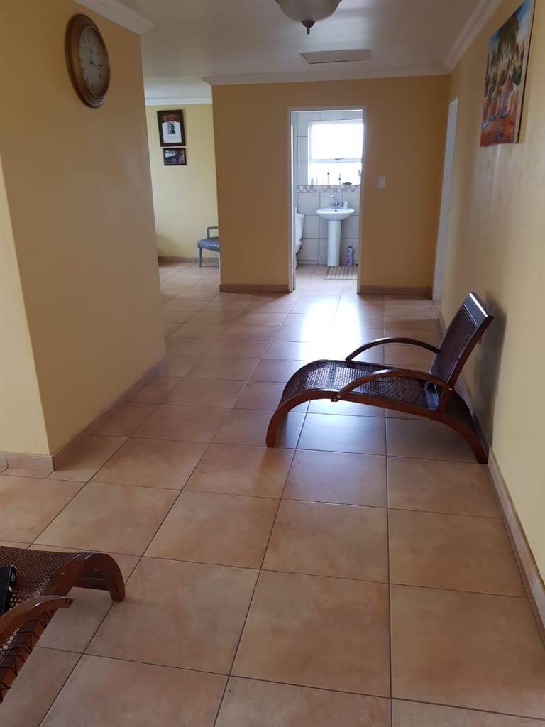 7 Bedroom Property for Sale in Clayville Gauteng