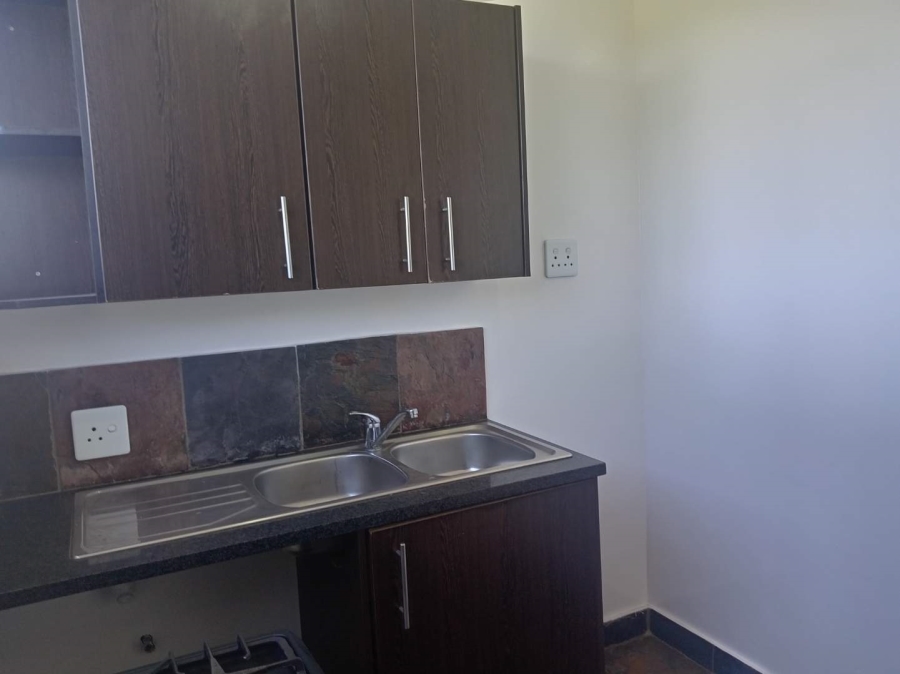 To Let 3 Bedroom Property for Rent in Cheltondale Gauteng