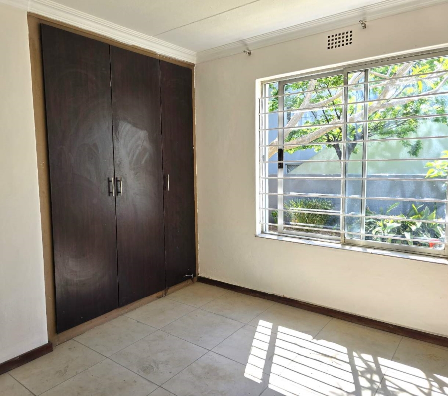 To Let 2 Bedroom Property for Rent in Sandown Gauteng