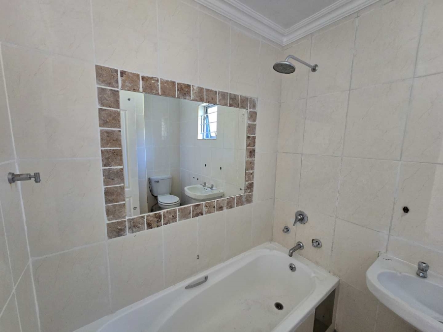 To Let 2 Bedroom Property for Rent in Sandown Gauteng