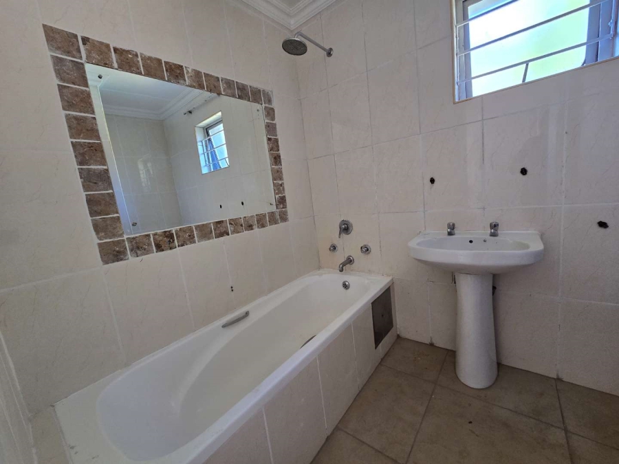 To Let 2 Bedroom Property for Rent in Sandown Gauteng