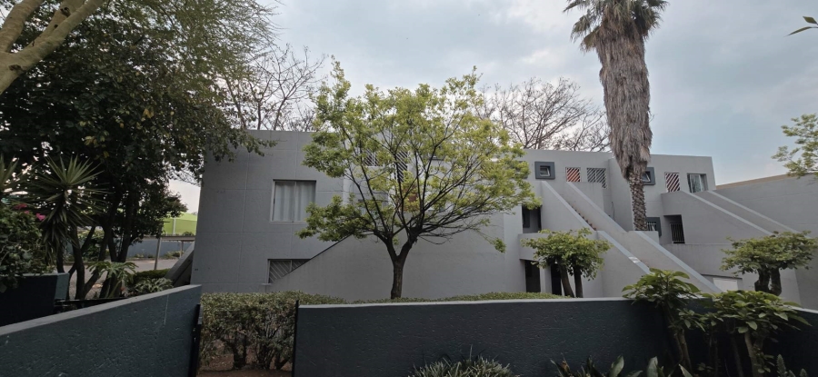 To Let 2 Bedroom Property for Rent in Sandown Gauteng