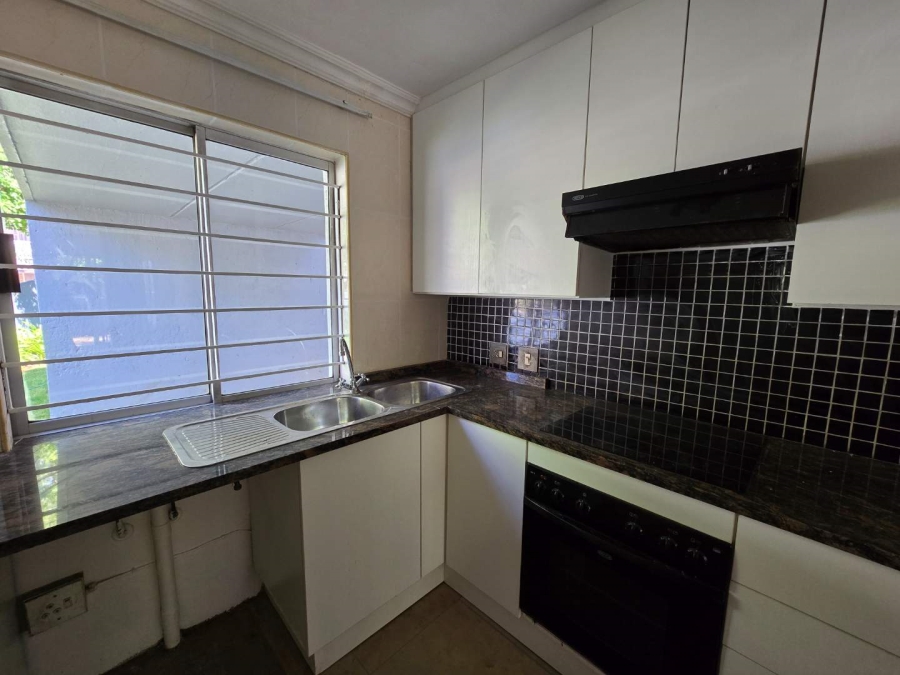 To Let 2 Bedroom Property for Rent in Sandown Gauteng