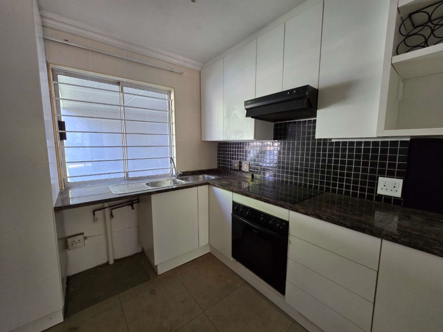 To Let 2 Bedroom Property for Rent in Sandown Gauteng