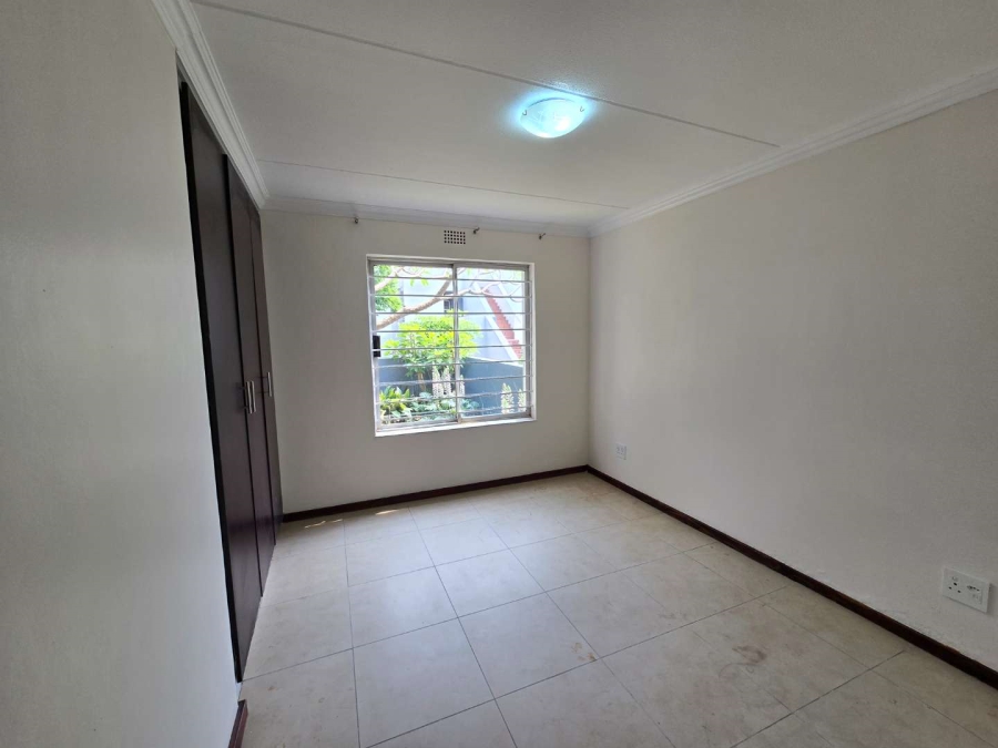 To Let 2 Bedroom Property for Rent in Sandown Gauteng
