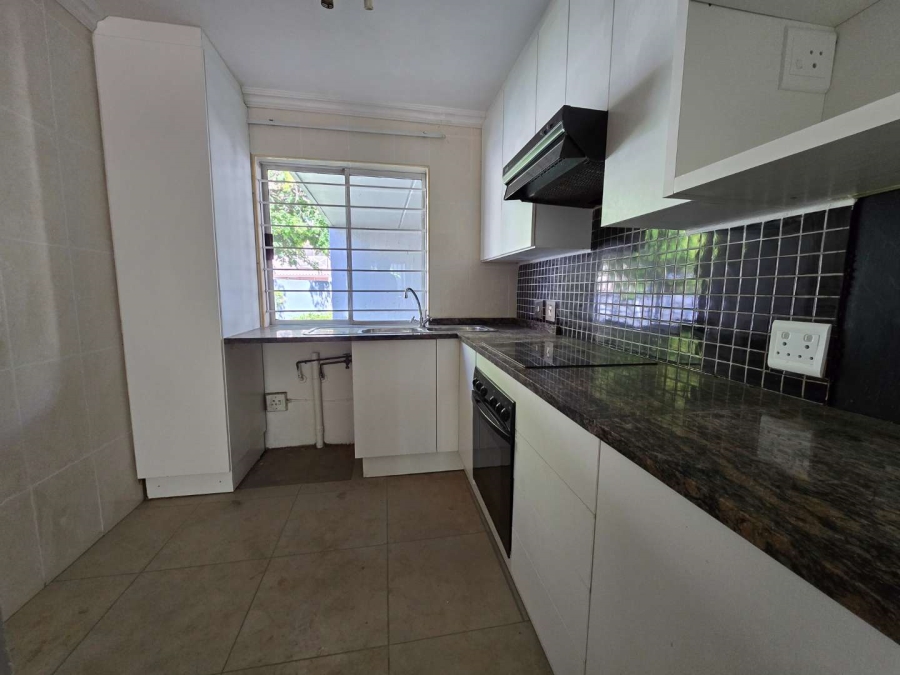 To Let 2 Bedroom Property for Rent in Sandown Gauteng