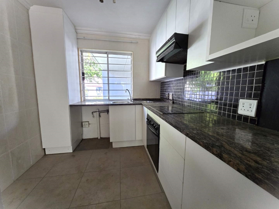 To Let 2 Bedroom Property for Rent in Sandown Gauteng