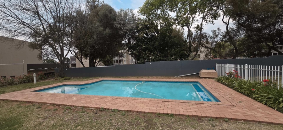 To Let 2 Bedroom Property for Rent in Sandown Gauteng