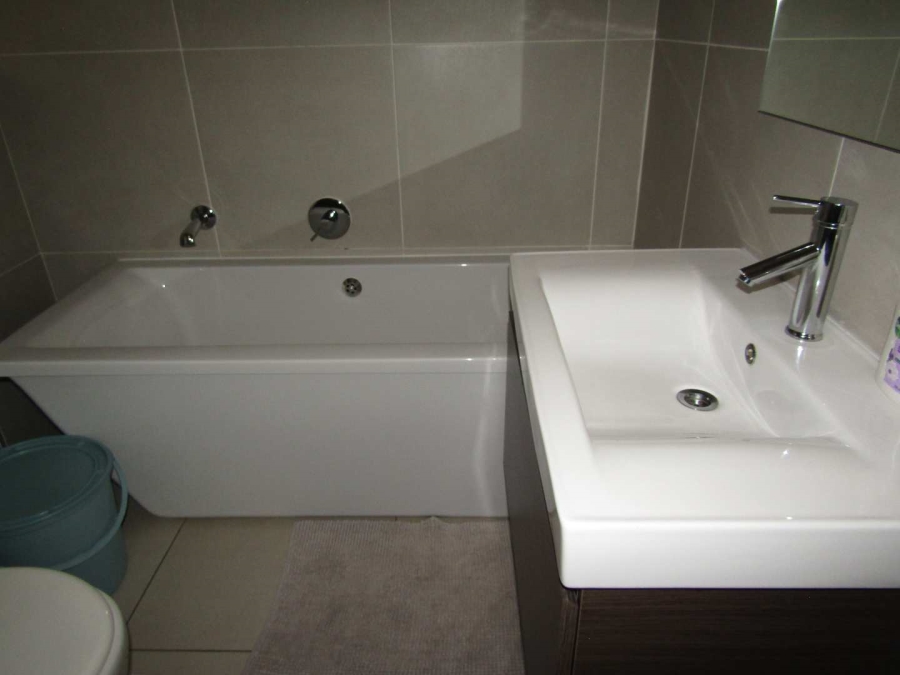 To Let 3 Bedroom Property for Rent in Bartlett Gauteng