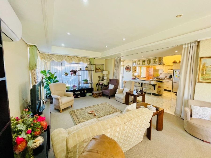 4 Bedroom Property for Sale in Linmeyer Gauteng