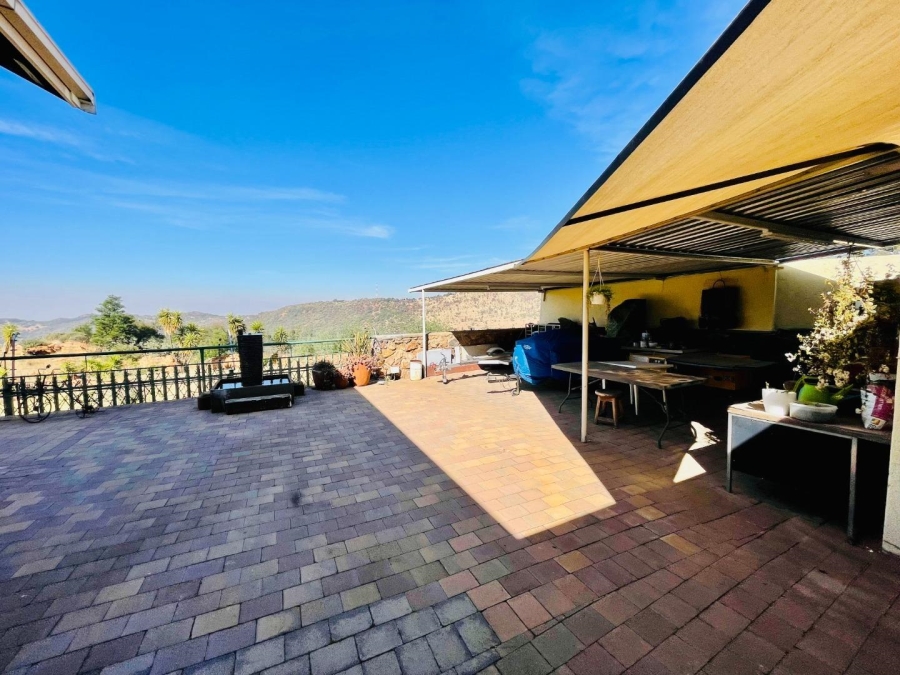 4 Bedroom Property for Sale in Linmeyer Gauteng