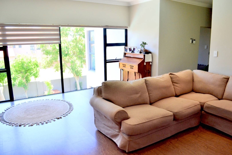 To Let 4 Bedroom Property for Rent in Hazeldean Gauteng