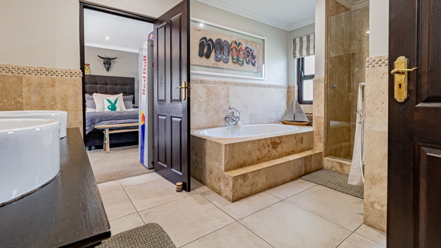 4 Bedroom Property for Sale in Dainfern Valley Gauteng